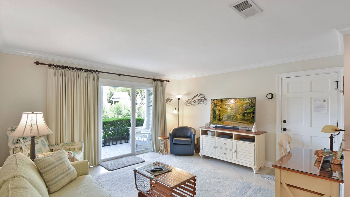 Demere Park Condo | Ground floor, 1 bed/1 bath - pup friendly Ocean Walk!