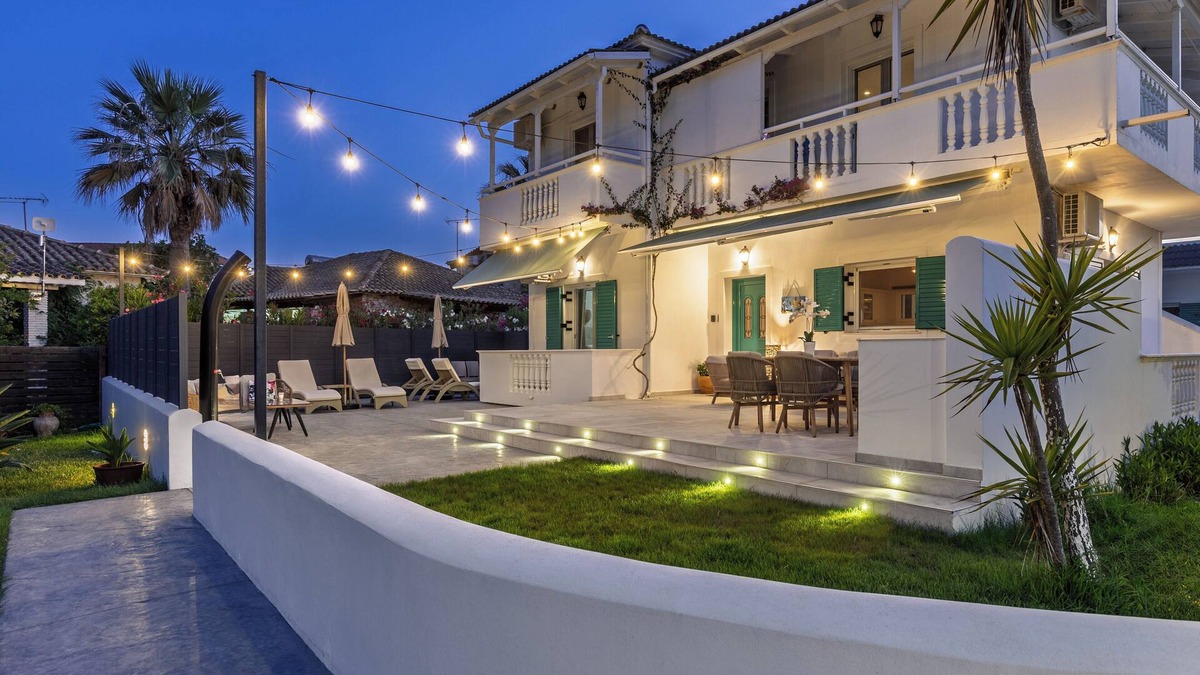 Kalamaki Apartment | Ground floor 2 bedroomed apartment. 3 minute walk from Kalamaki beach.