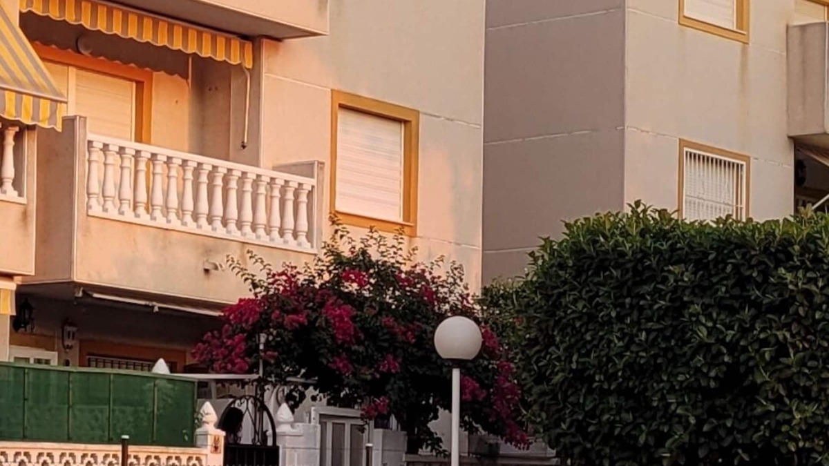 Torrevieja Apartment | Ground floor apartment with terrace and pool 900 meters from the beach