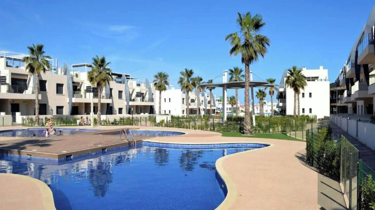 Pueblo Latino Apartment | Ground floor apartment in Pilar de la Horadada - Mil Palmeras Beach
