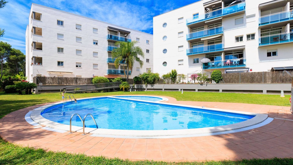Cap de Salou Apartment | Ground floor apartment in a lovely complex UHC GOLDEN PINEDA 205