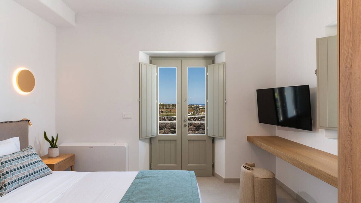 Kamari Apartment | Ground Floor Apartment