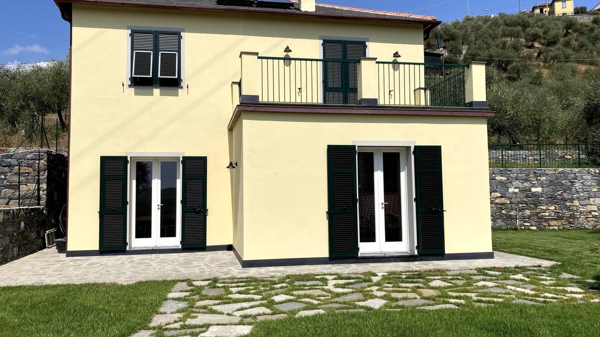 Leivi Villa | Ground floor apartment Pitosforo + Pomegranate room