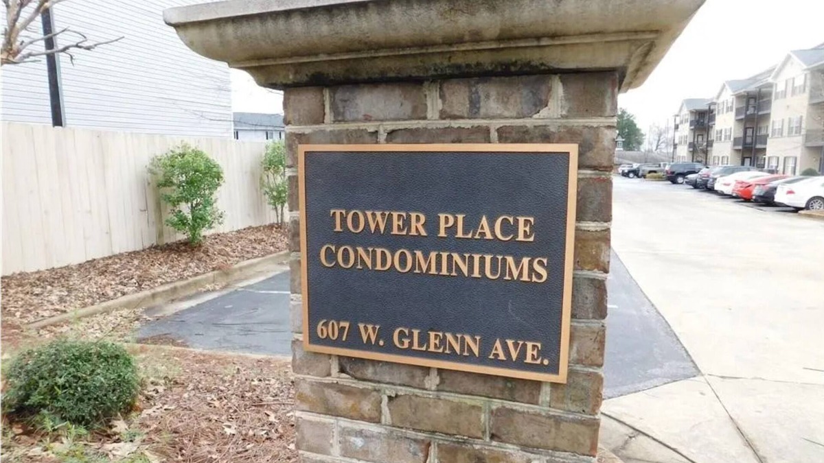 Auburn Condo | Ground floor condo 3 blocks from stadium. Parking pass is included with deposit