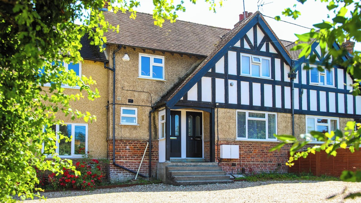 Wheatley Apartment | Ground floor flat, parking, sleeps 3, Oxford