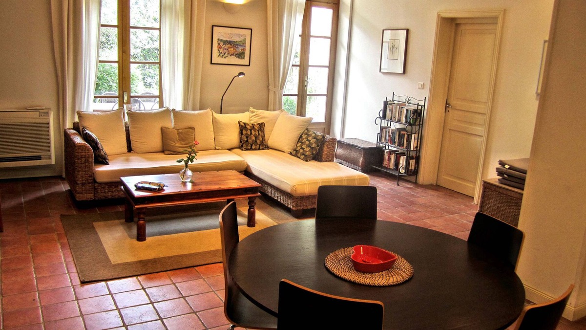 Ceret Apartment | Ground floor garden apartment (+ optional studio), quiet central location