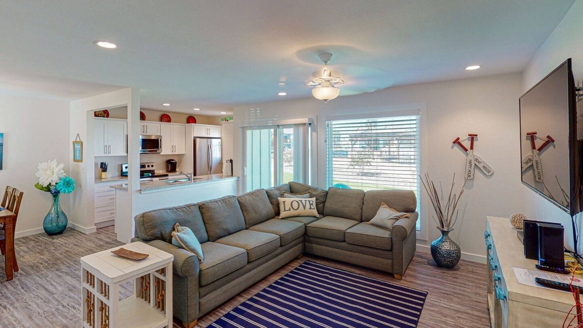 Port Aransas Condo | Ground Floor, Golf Cart Included, Pet Friendly, Shared Pool