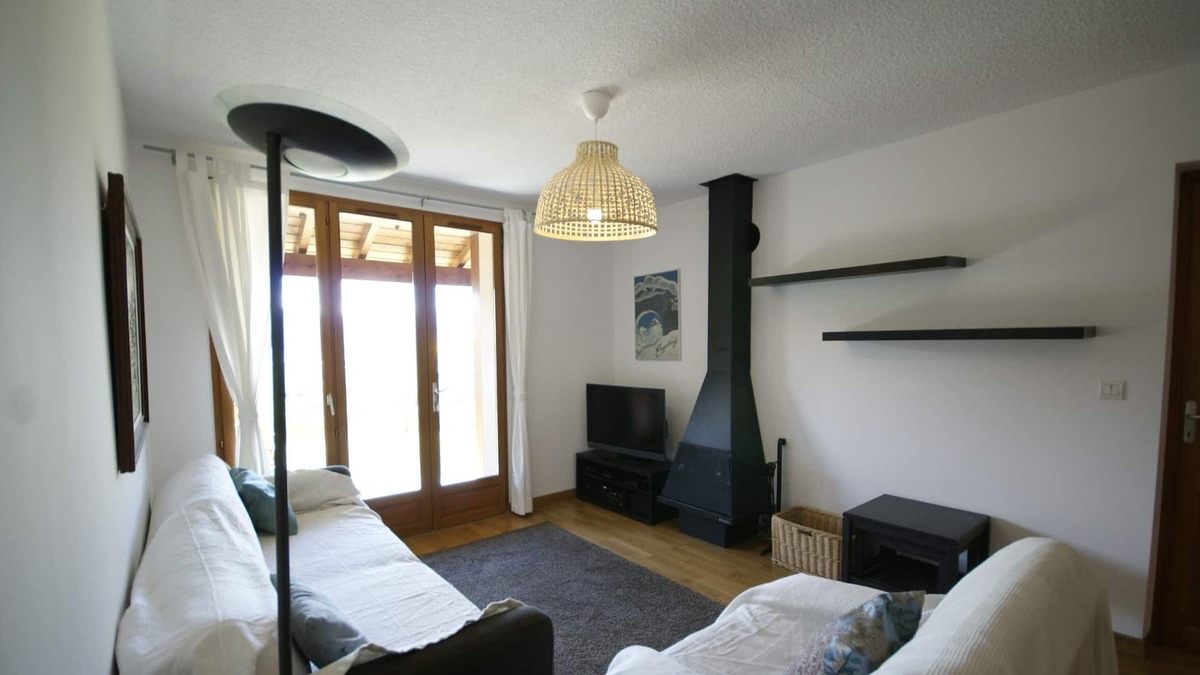 Saillagouse Apartment | Ground floor in La Cerdaña. Garden, swimming pool and fantastic views