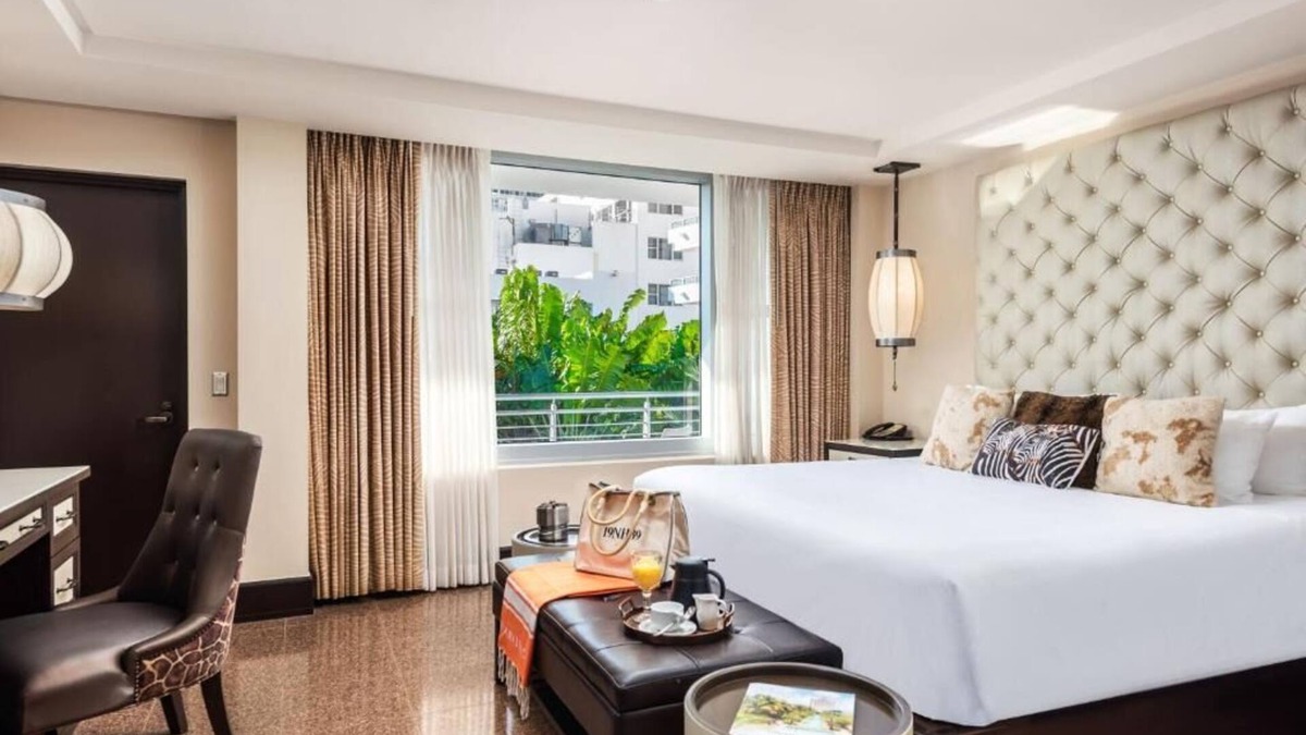 City Center Hotel | Ground Floor King Room, National Hotel, Cabana-Style Stay