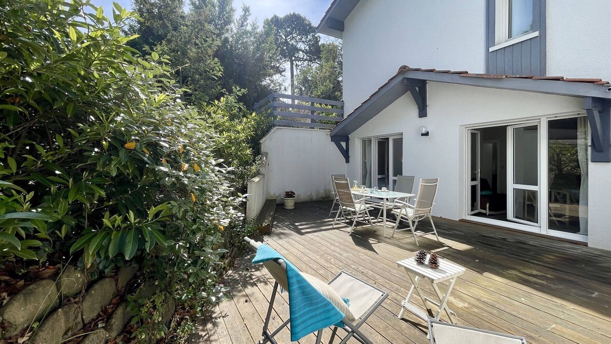 Pyla-sur-Mer Apartment | Ground-Floor T2 Cabin in Pyla with Large Terrace, Private Parking, 100m from Beach