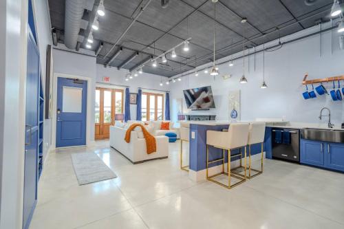 Madison House | Ground Floor Waterfront on The Rez in Madison