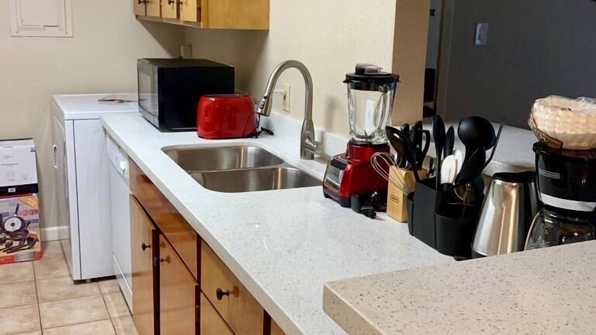 Webster Condo | Ground level 2/2 Apt in Clear Lake Webster near NASA Kemah NEWLY RENOVATED