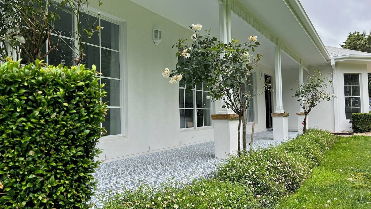 Robertson House | Grounds of Robertson. Stylish and Exclusive.