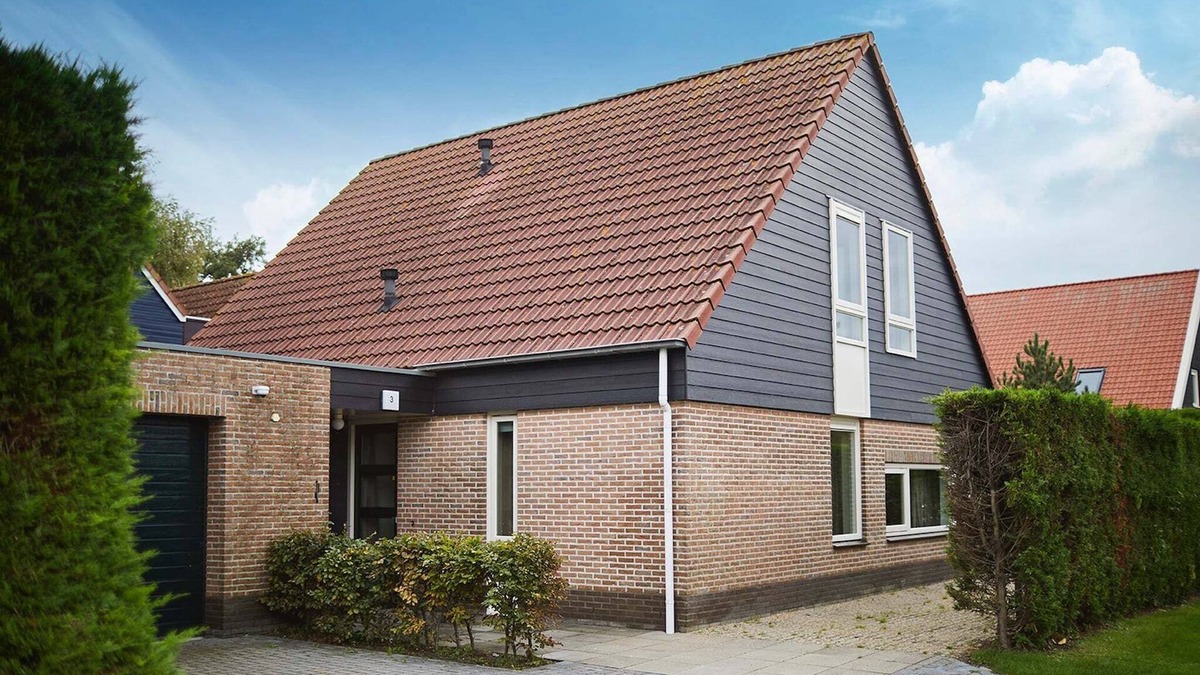 Heinkenszand House | Group Accommodation in Zeeland with Garden