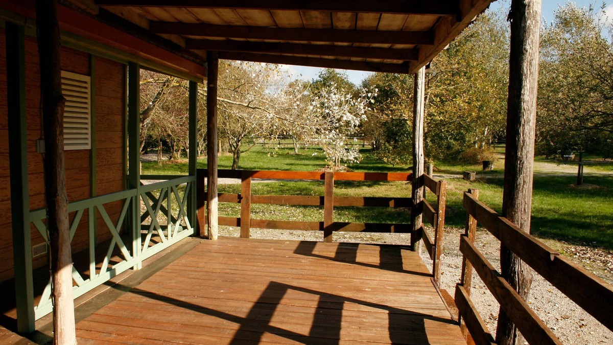 Gourge Ski Chalet | Group accommodation 20 pers. : swimming pool, hall, mini-golf, dining room