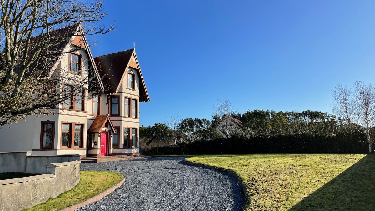 Portaferry Villa | Group Accommodation in Lakeside Village