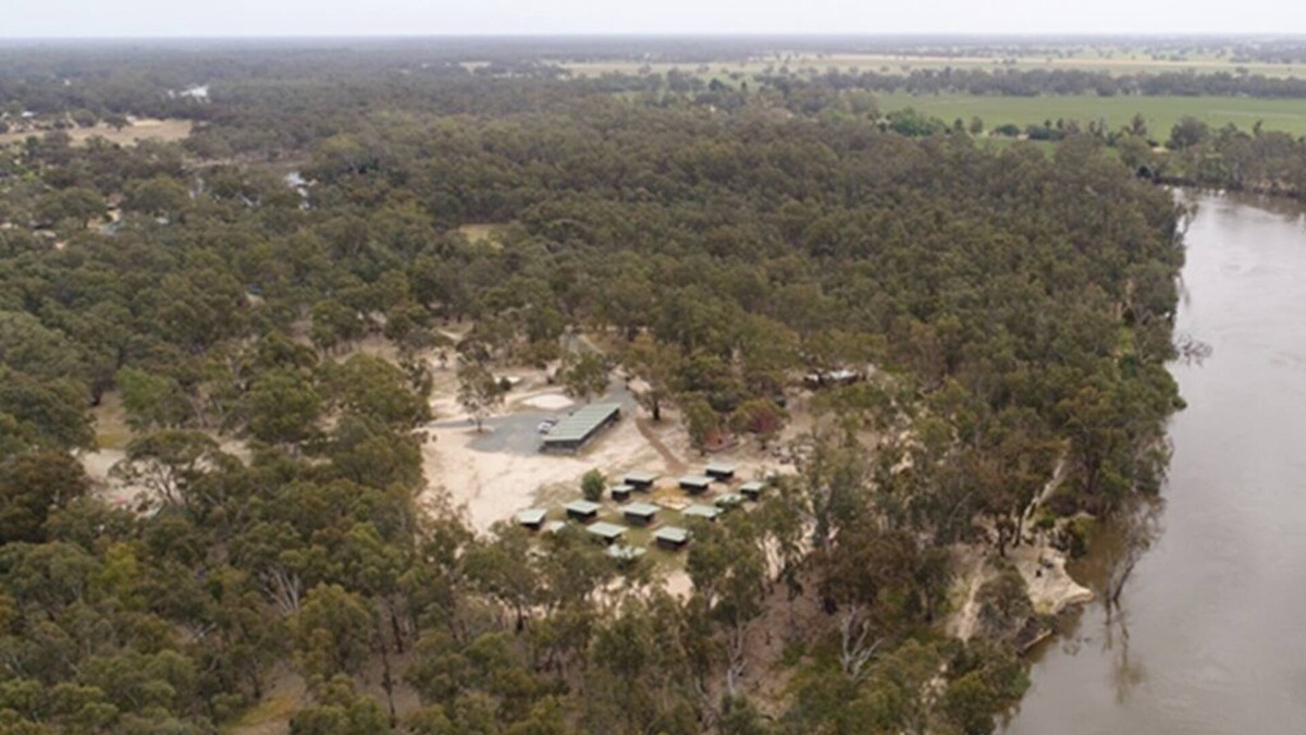 Torrumbarry RV Rental | GROUP CAMP ON MURRAY RIVER NEAR ECHUCA/MOAMA