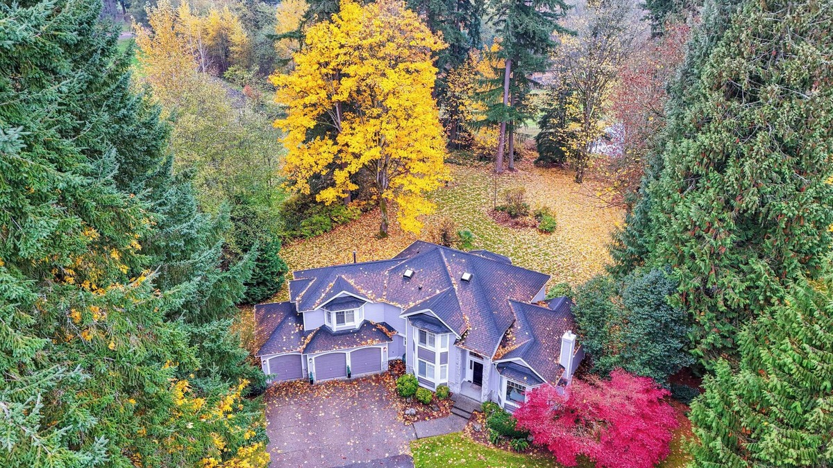Seattle Hill-Silver Firs Cottage | Group Getaway - Spacious Snohomish Home!