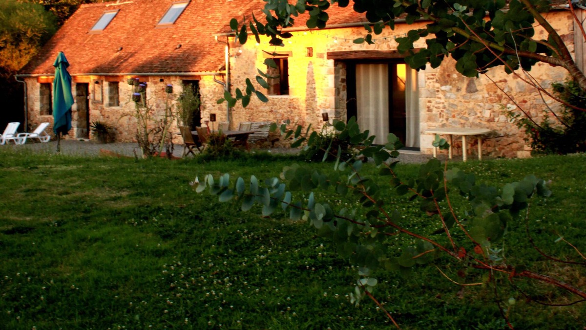 Neuville-sur-Sarthe House | Group gite for 13 people + 10 minutes from Le Mans