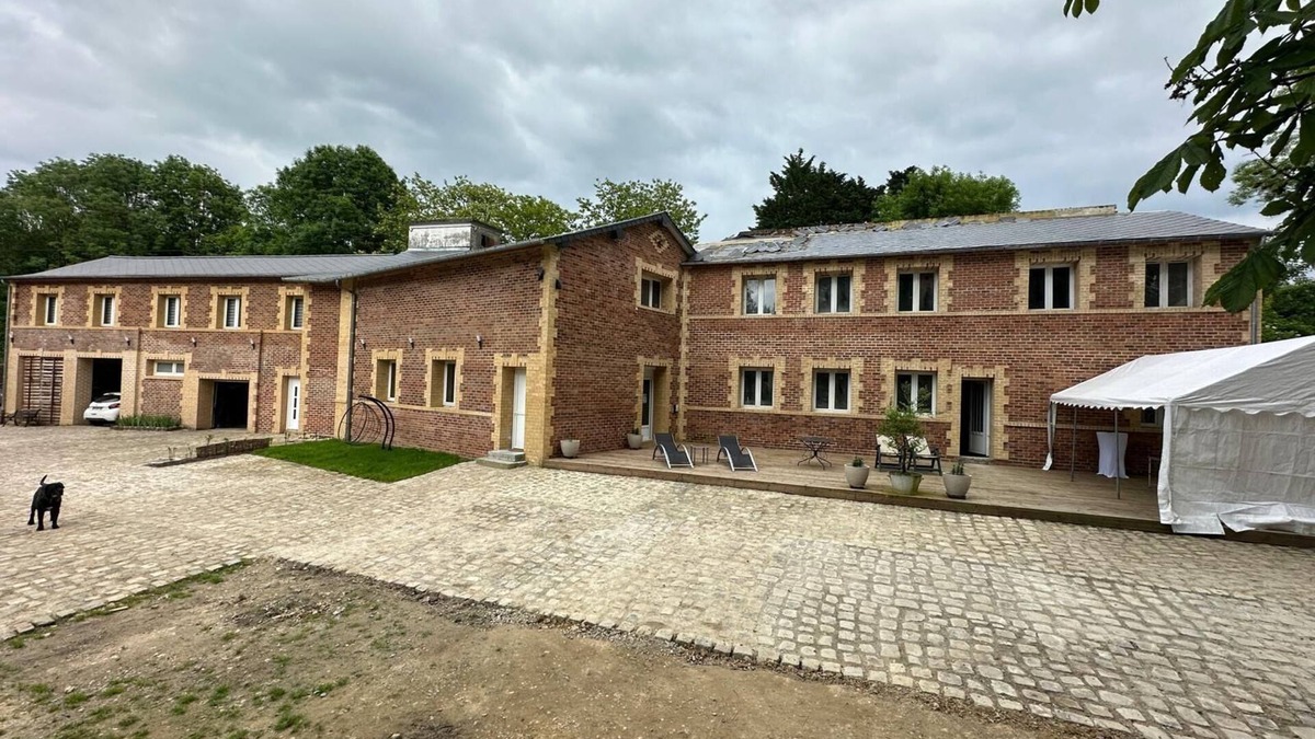 Proix House | Group gîte with swimming pool & function room. Ideal for your events.