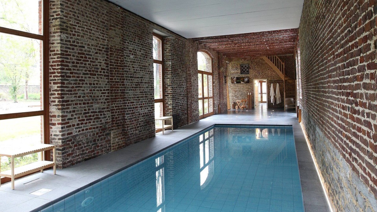 Wanze Villa | Group Villa with Pool & Sauna