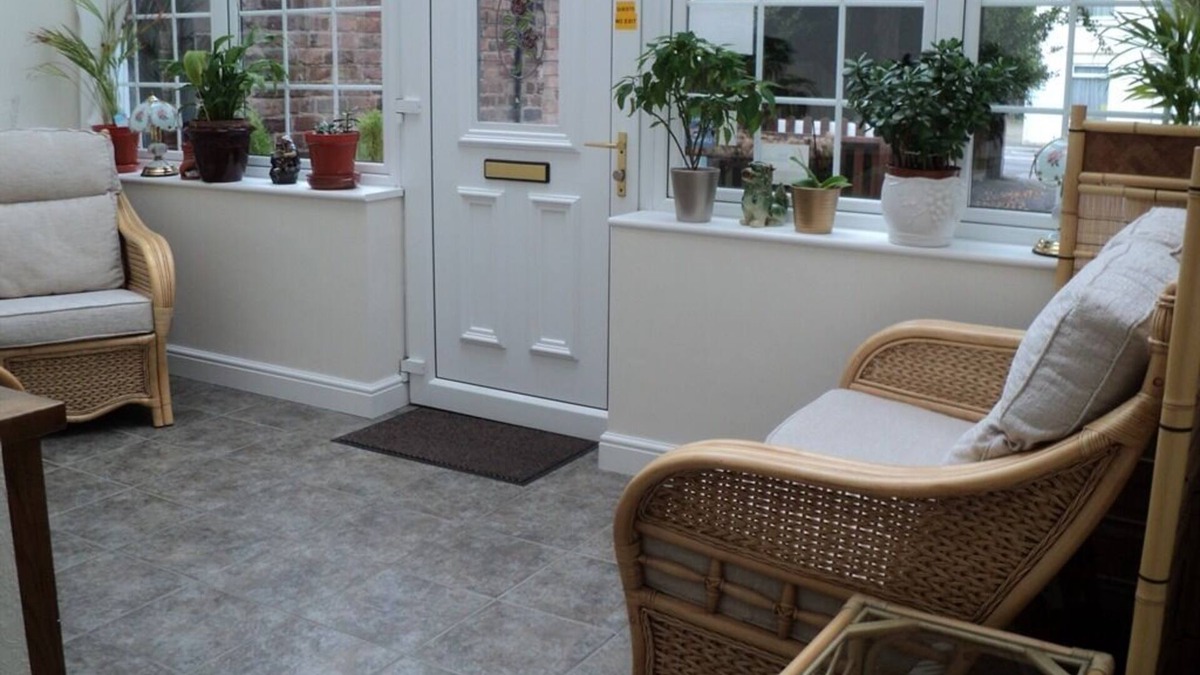 Oakengates Bed & Breakfast | Grove House Guest House