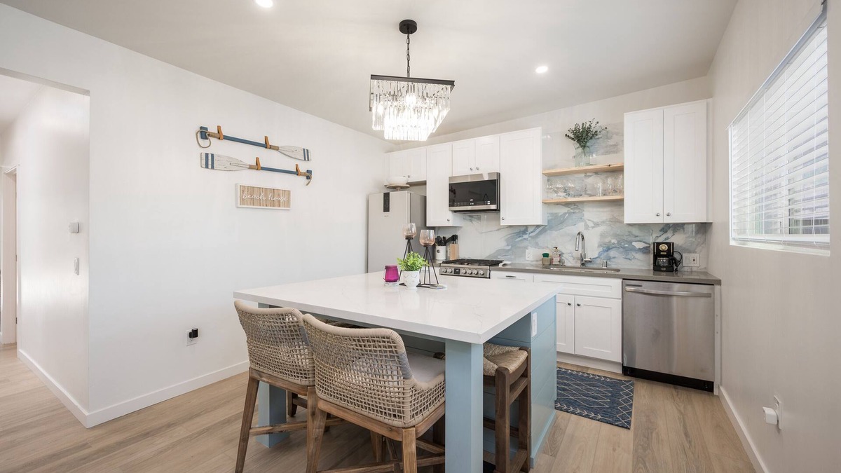 Grover Beach House | grover beachhouse with minutes walk to beach and restaurants. STR#0195