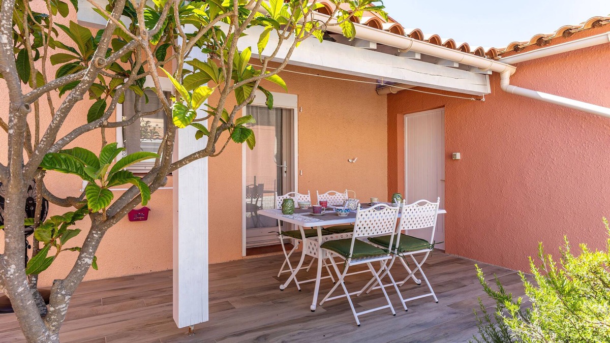 Les Ayguades House | Gruissanne - Maison avec piscine, à 150m de la plage