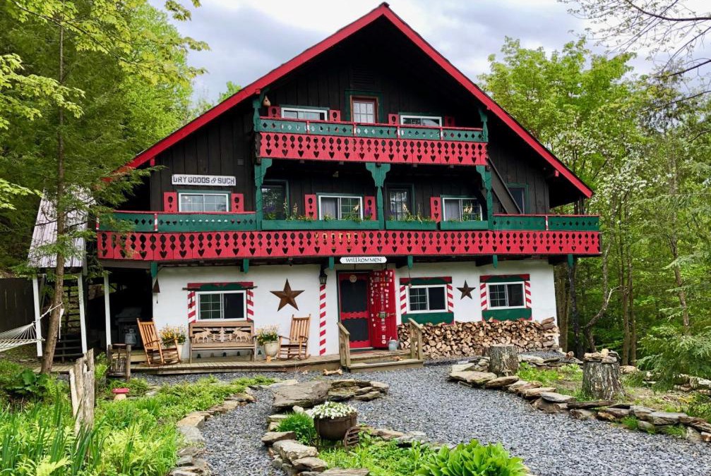 Waterbury Cabin | Grunberg Haus Inn & Cabins