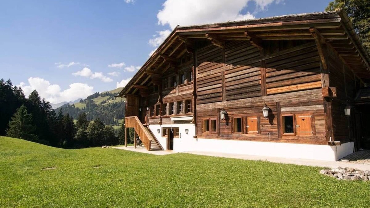 Gstaad House | Gstaad - Great Luxurious Farmhouse