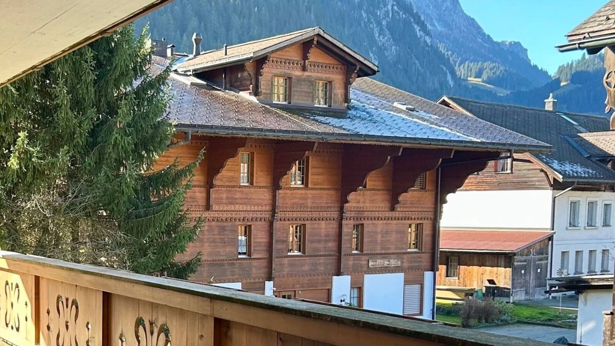 Saanen House | Gstaad - Luxury Flat in Saanen