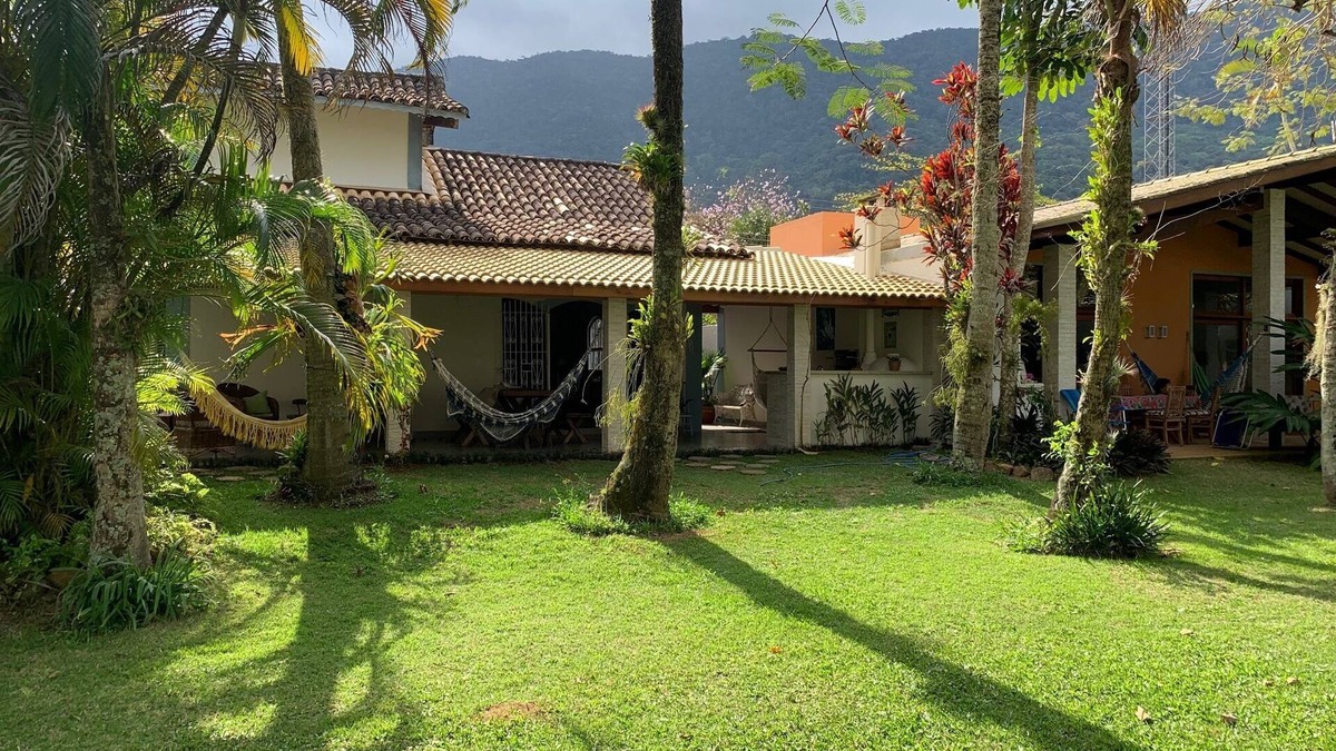Guaeca House | Guaecá - gated community house, 90 m from the beach access through the garden.