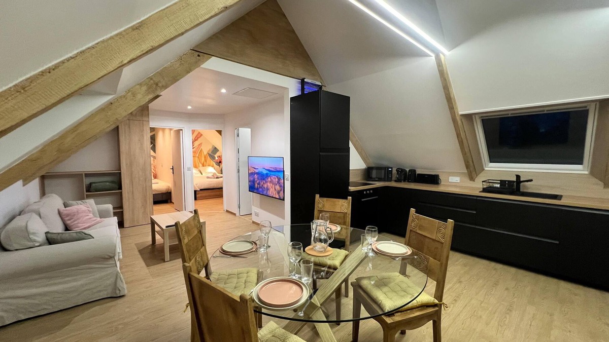 Plouagat Apartment | Guergonet, Cosy 2-bedroom accomodation