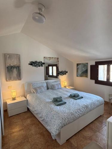 Aggius House | Guest Art in Gallura - Ixihome