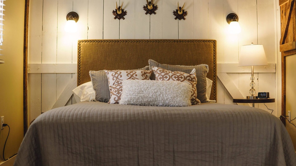 Weaverville Cottage | Guest Cottage in Downtown Weaverville
