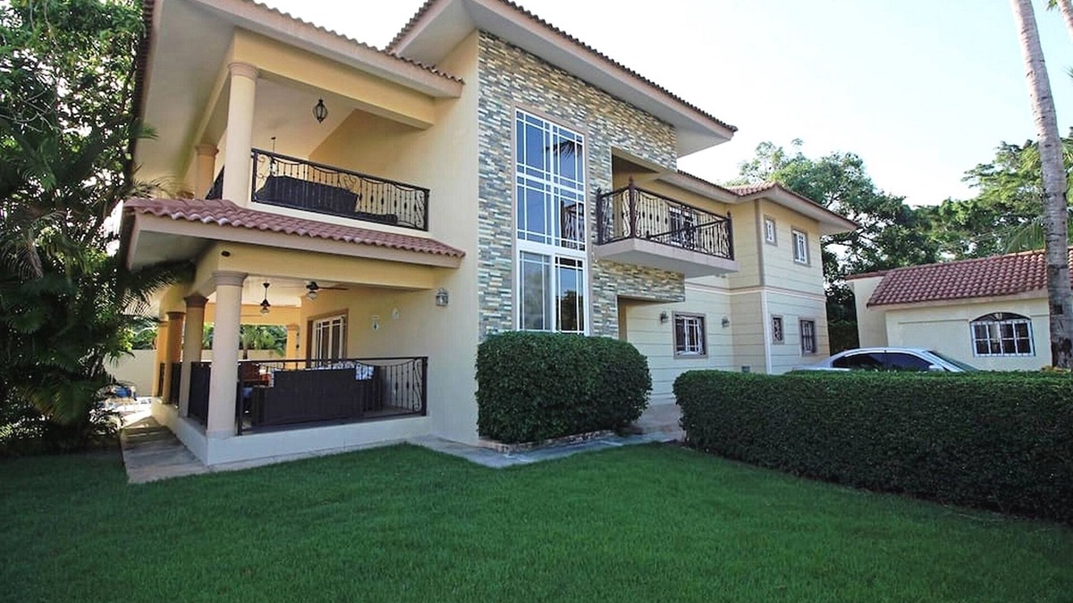 La Esplanada Villa | Guest-friendly 14BD complex in central Sosua, 2 pools, fast Internet, cable TV