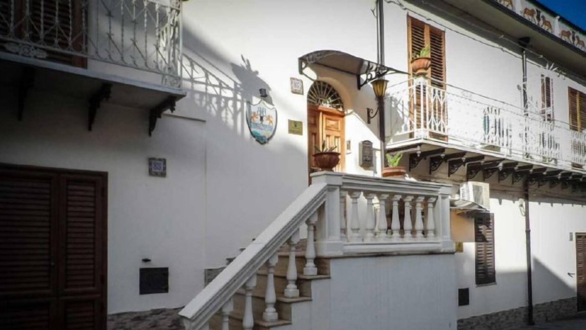 Santo Stefano di Camastra House | Guest House a Portapalermo