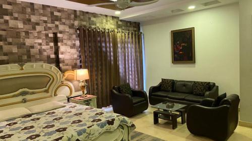 Multan House | Guest house 14B