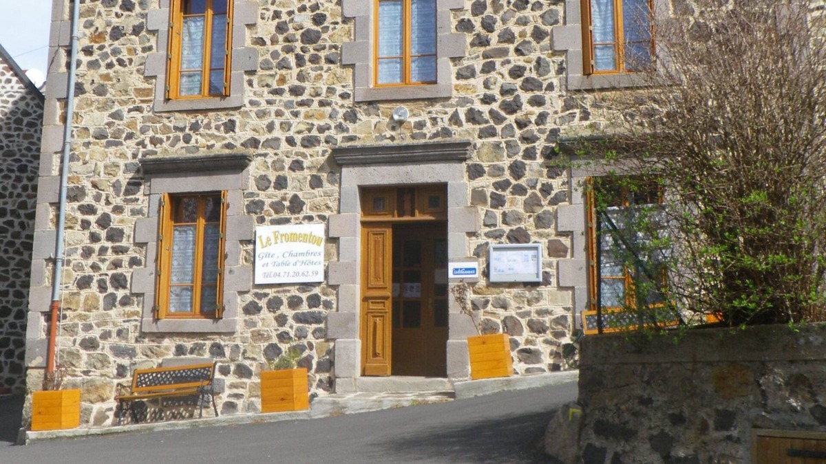 Peyrusse House | Guest house 15 pers