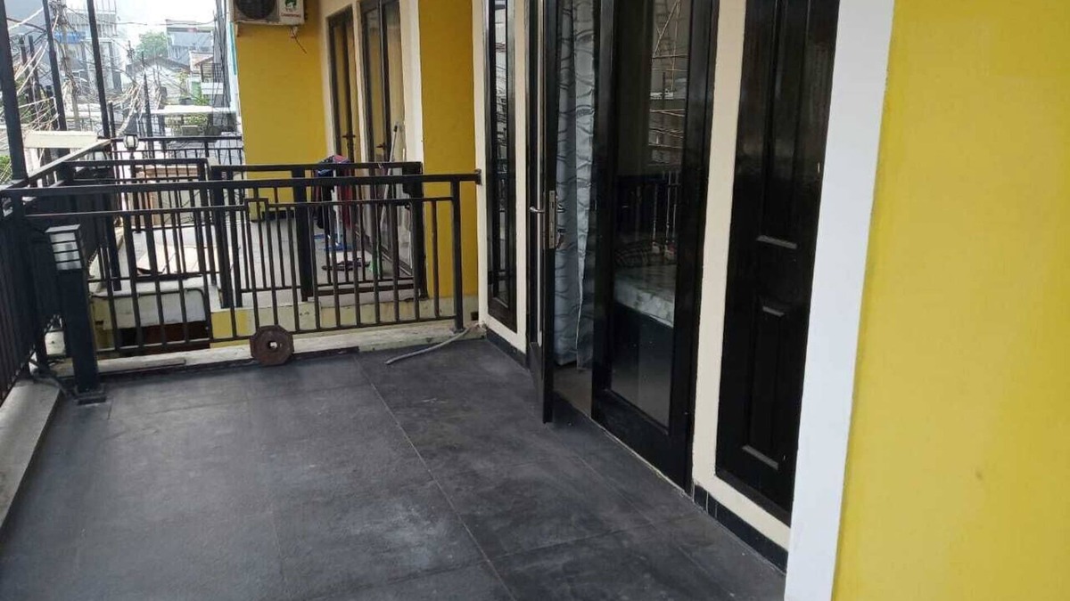 Tanjung Duren Utara House | Guest House 647 Tanjung Duren Utara