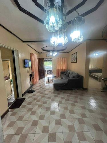 Tayabas City Apartment | GUEST HOUSE at Tayabas Quezon!