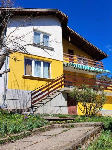 Svoge House | Guest House Bovada/Къща за гости Бовада