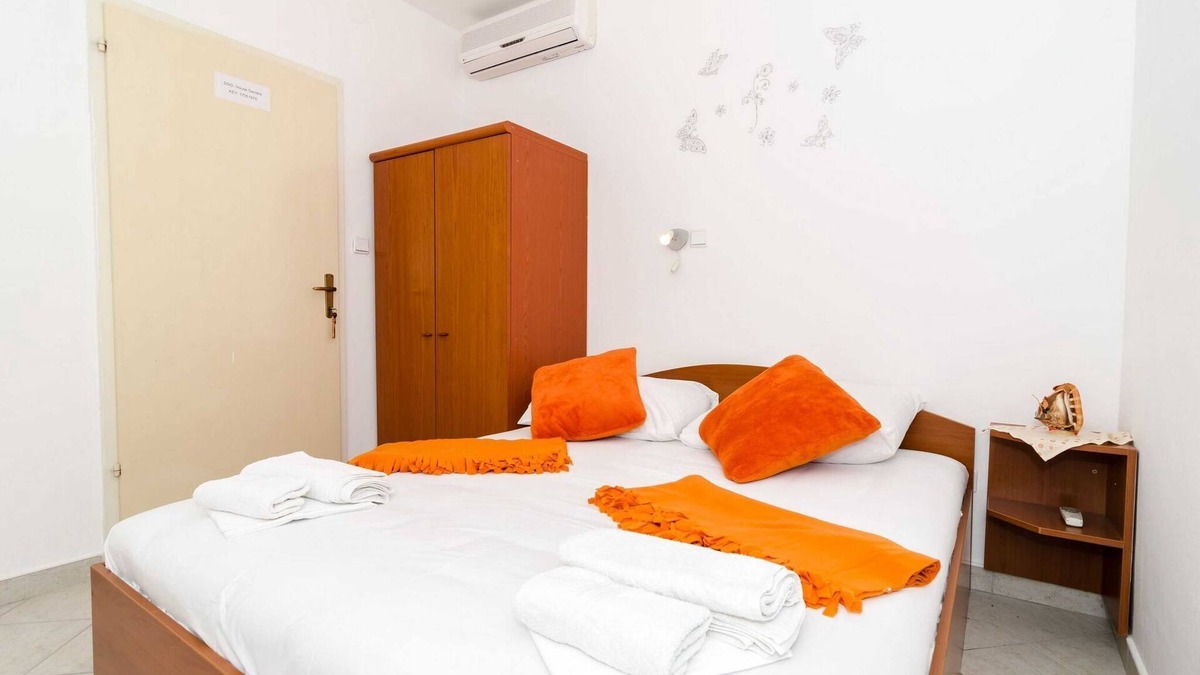 Mlini Apartment | Guest House Daniela - Double Room with Private External Bathroom and Patio - SOBA 3