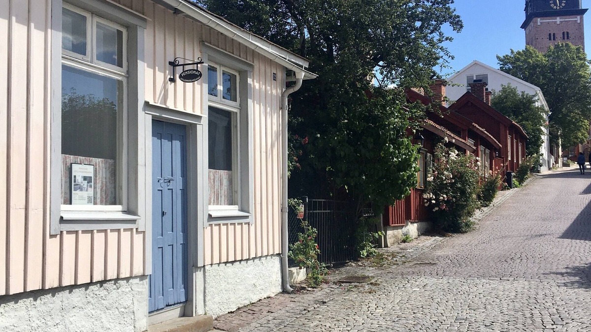 Strangnas House | Guest house Gyllenhjelmsgatan in central Strängnäs next to the Cathedral