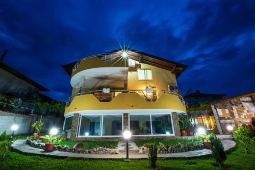 Ognyanovo House | Guest House Holiday