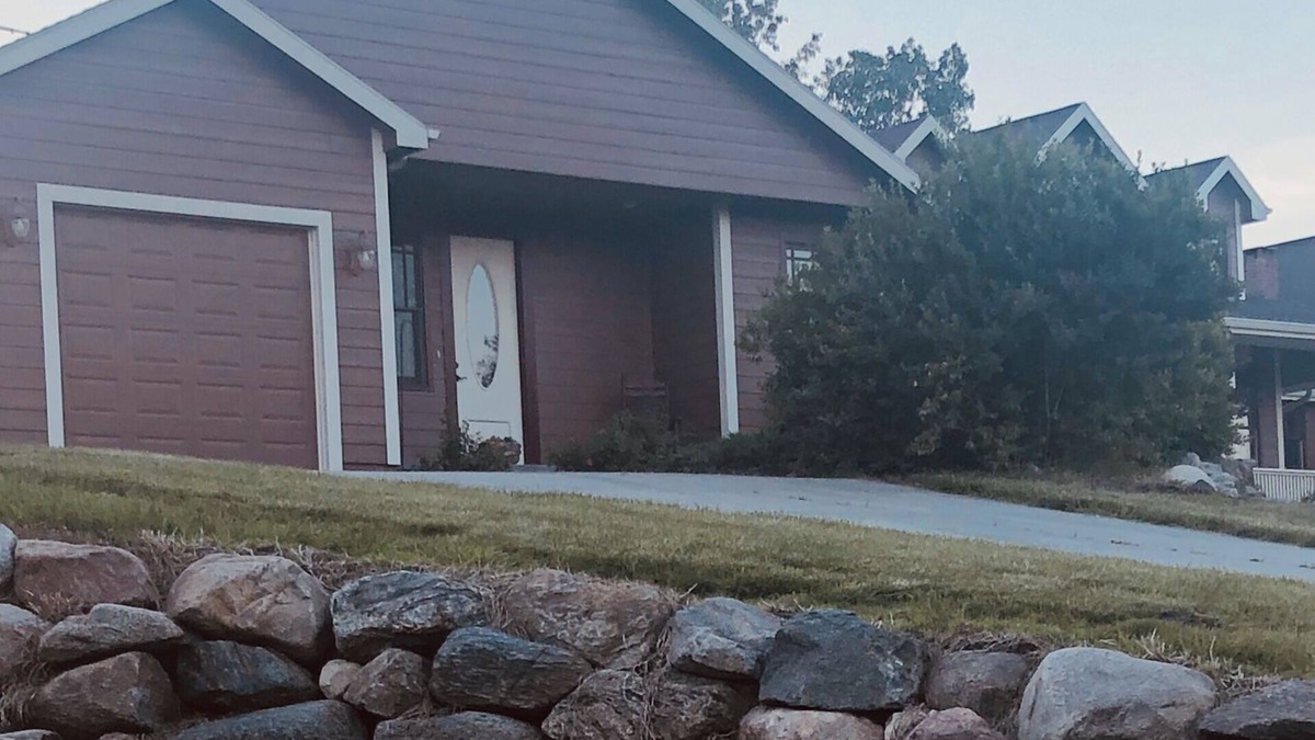 Cass County Cottage | Guest House in the country, but close to the city!