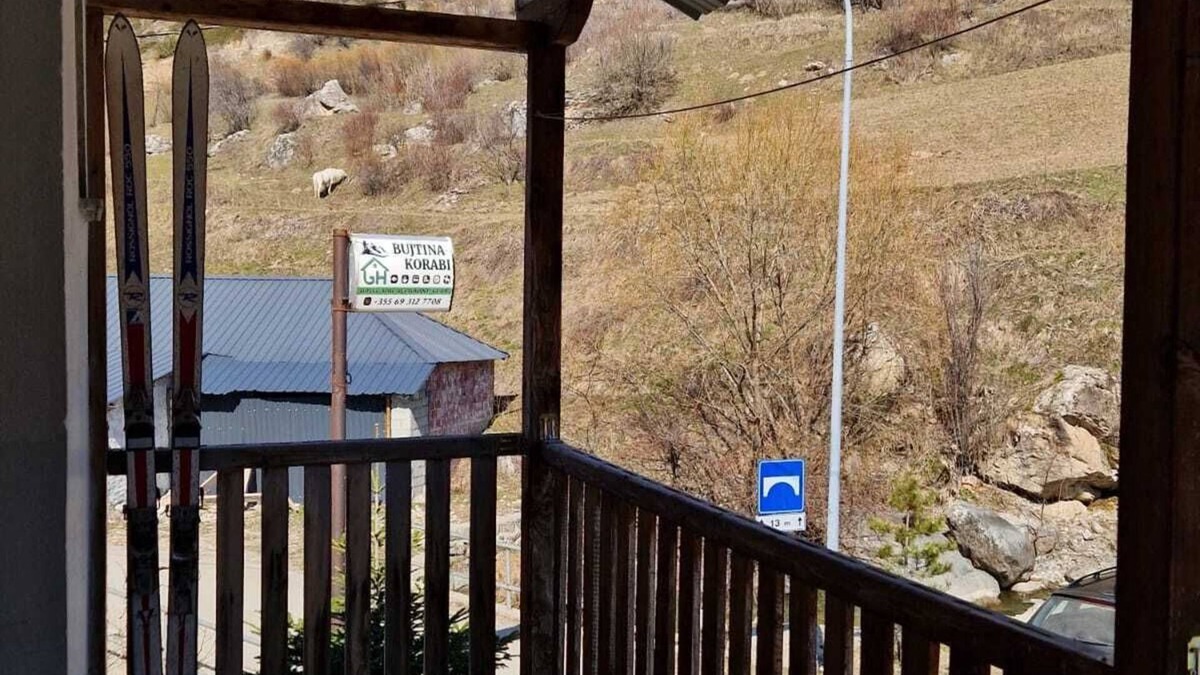 Kala e Dodes House | Guest House Korabi