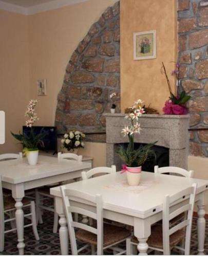 Luras House | Guest House Le Gemelle