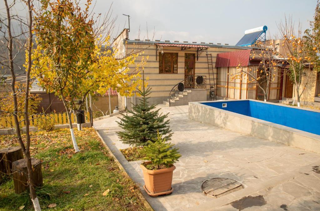 Ijevan House | Guest House LEADER