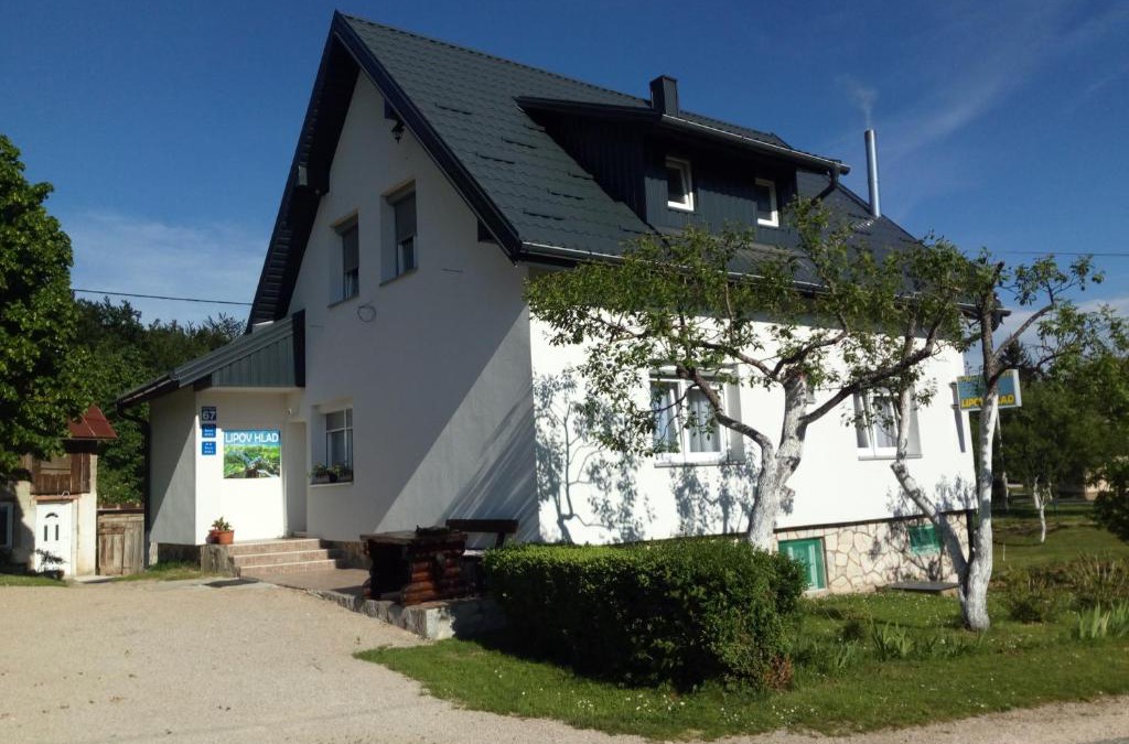 Jezerce House | Guest House Lipov Hlad